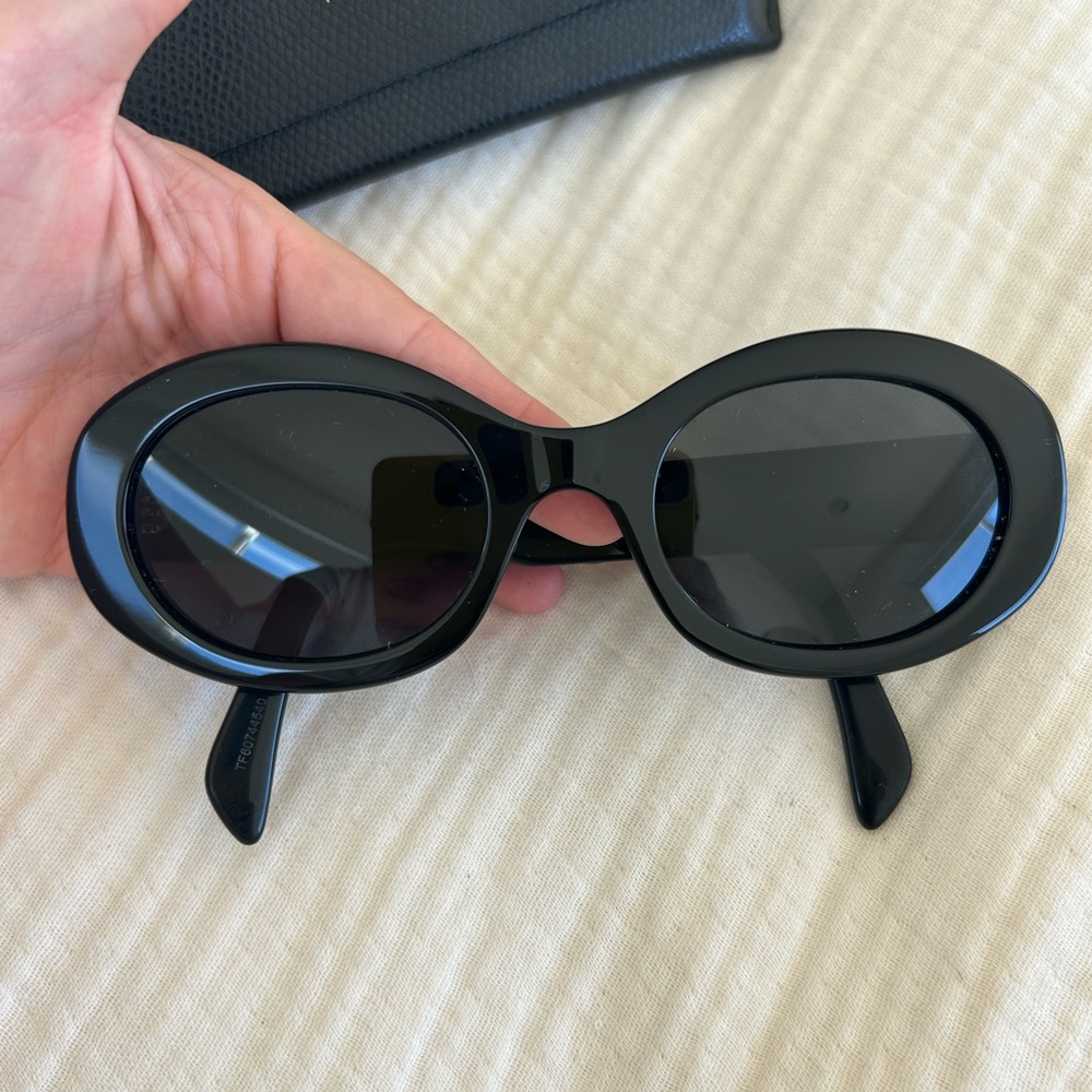 Celine triumph sunglasses black logo - new - Picture 13 of 14